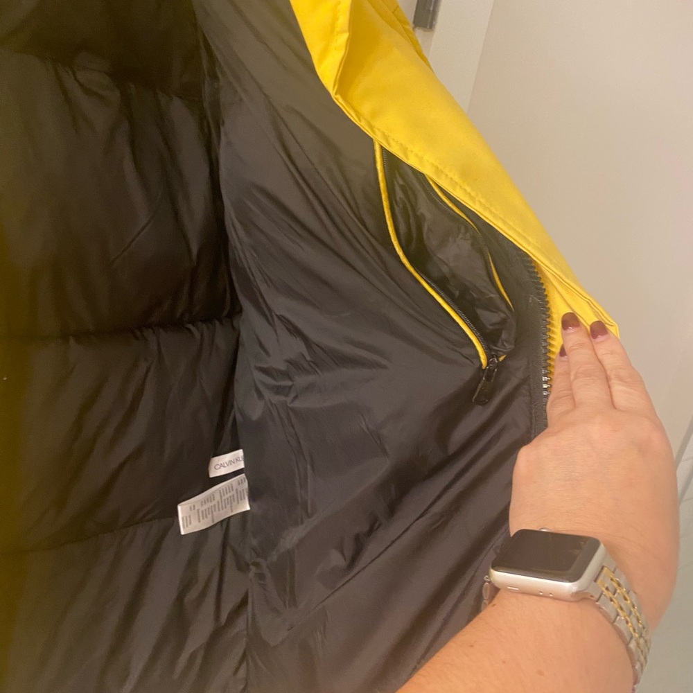 Calvin Klein Yellow Jacket - Picture 3 of 5